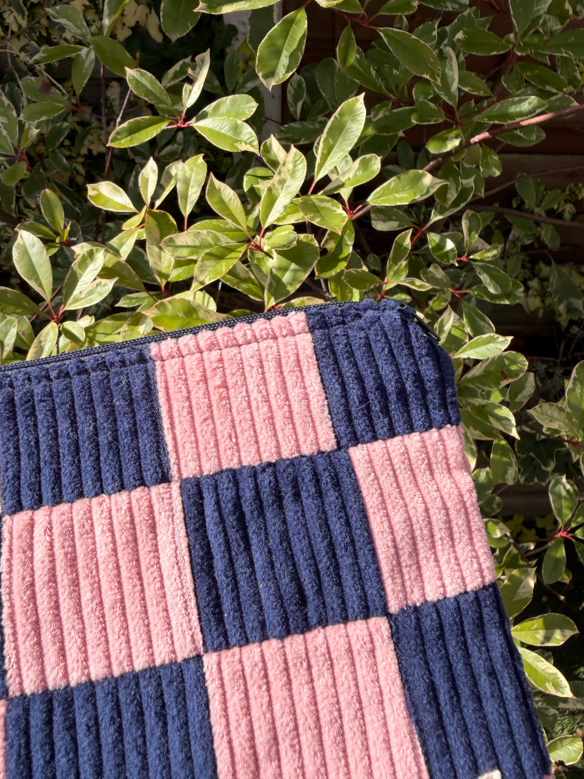 Pink & Navy Checkerboard Medium Flat Pouch | SAMPLE SALE
