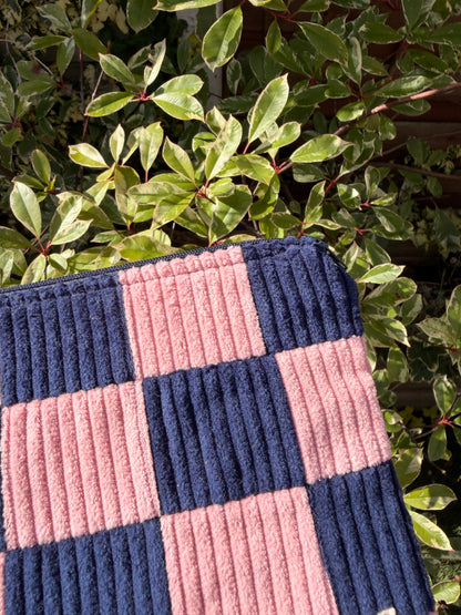 Pink & Navy Checkerboard Medium Flat Pouch | SAMPLE SALE